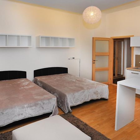 Apartment Near The Old Town Square Прага Экстерьер фото
